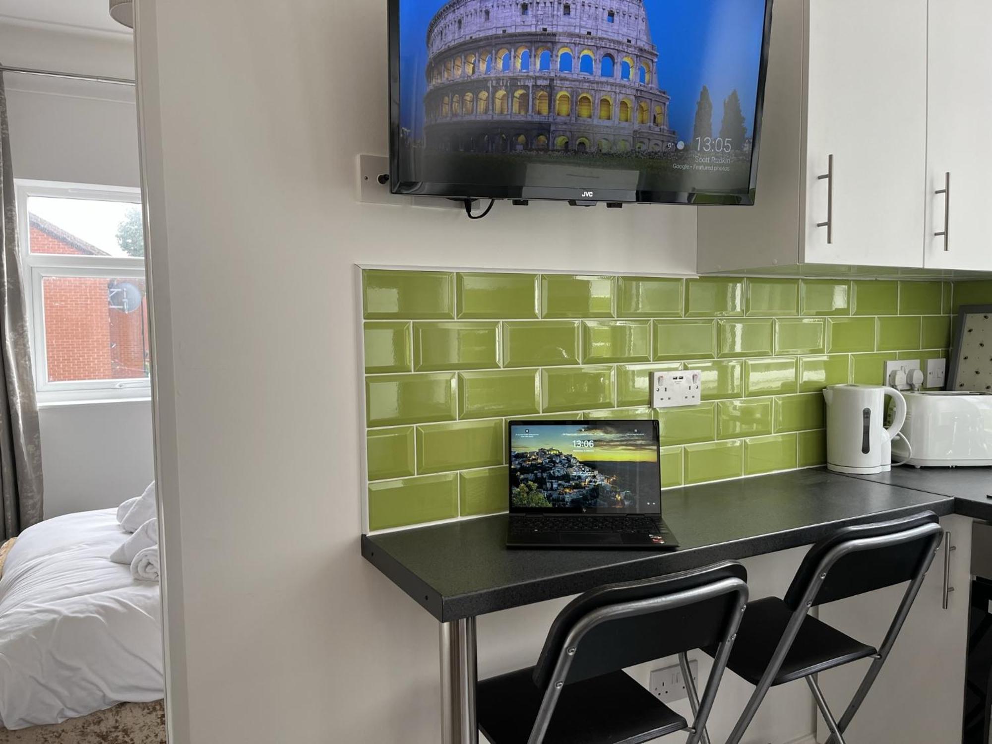 Modern 1 Bed Studios For Comfy Stay In Preston Экстерьер фото