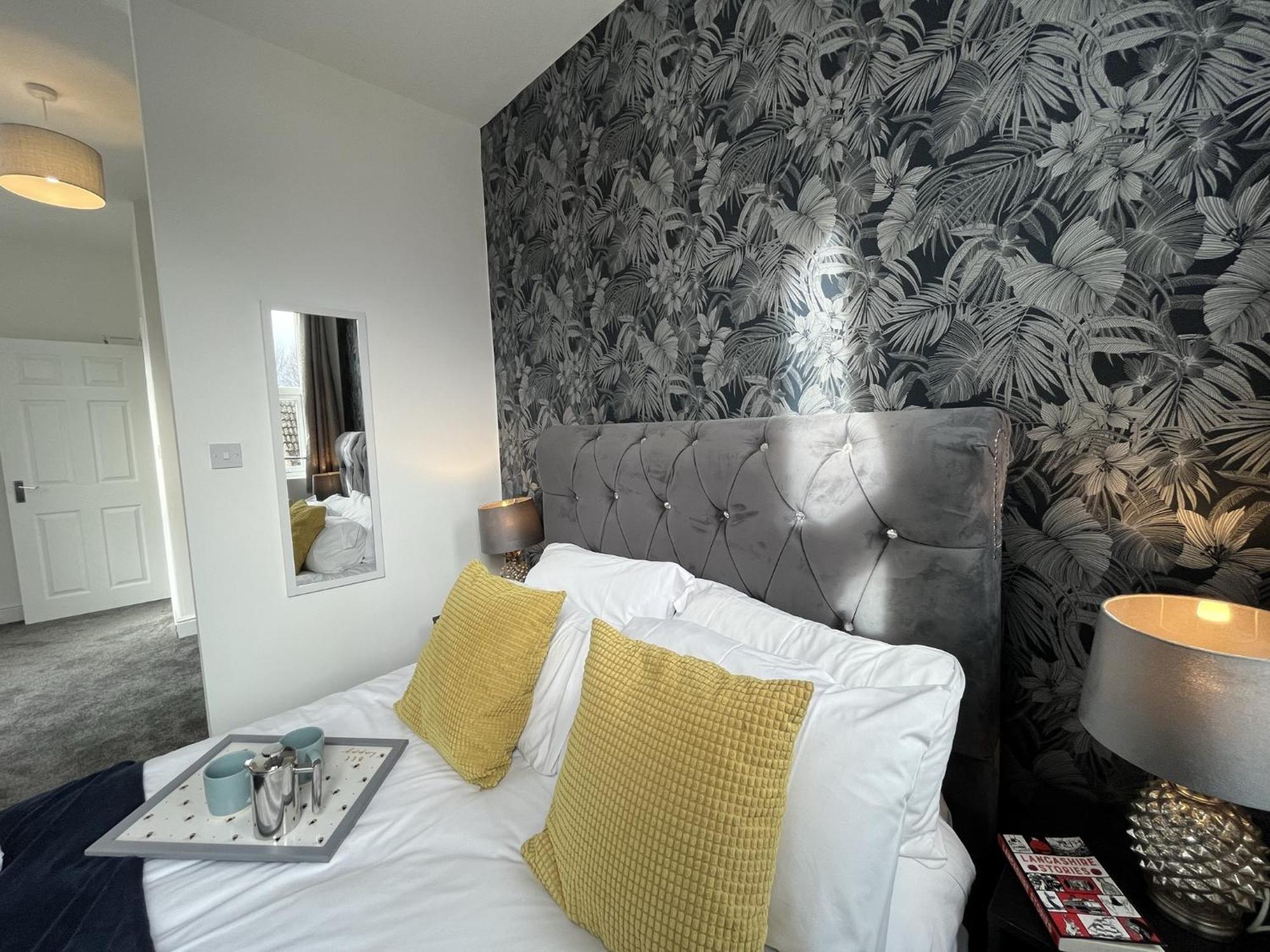 Modern 1 Bed Studios For Comfy Stay In Preston Экстерьер фото